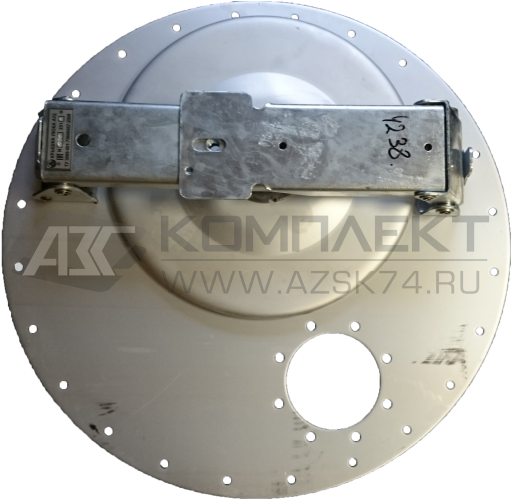 Крышка люка цистерны 057.00.00.00